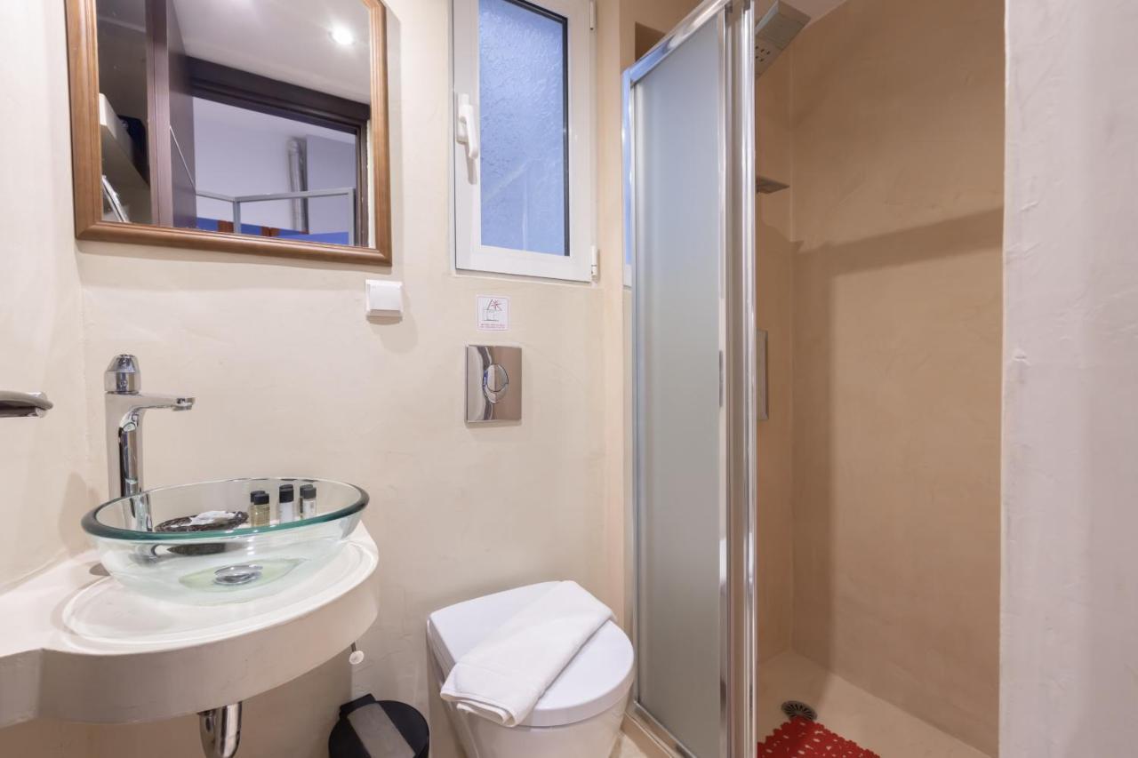 Ideal 4 Bdr Apartment In Plaka For 10! Афіни Екстер'єр фото