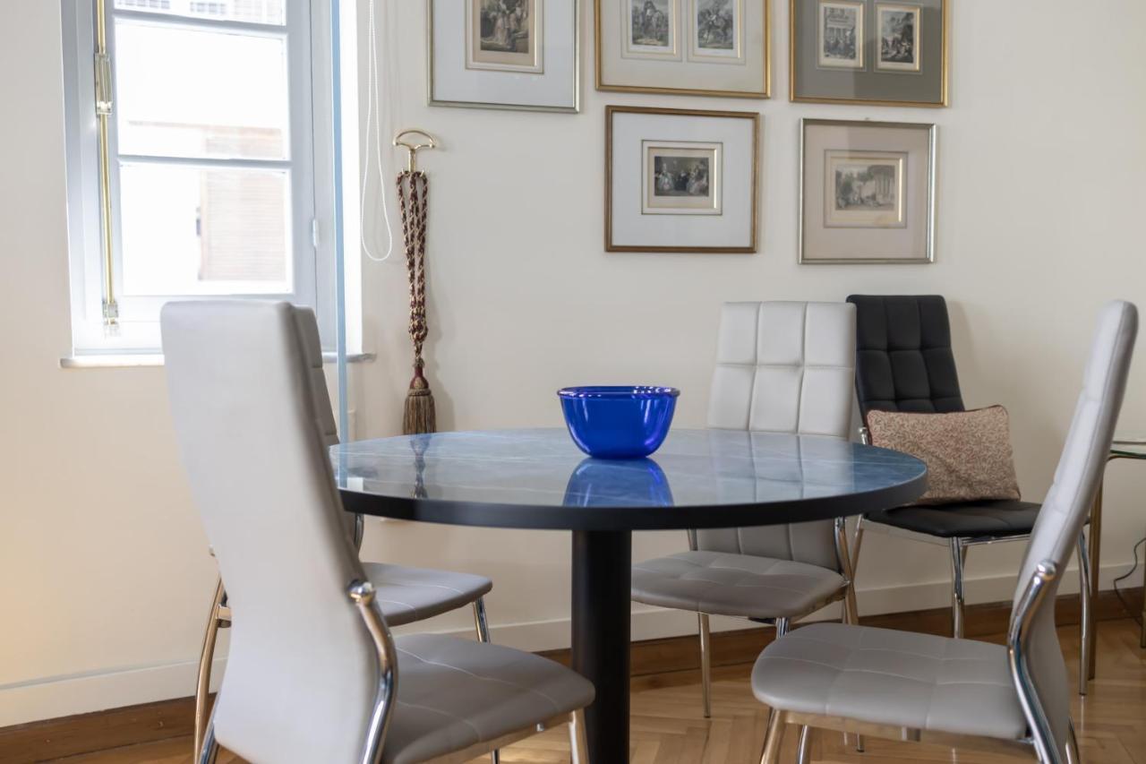 Ideal 4 Bdr Apartment In Plaka For 10! Афіни Екстер'єр фото
