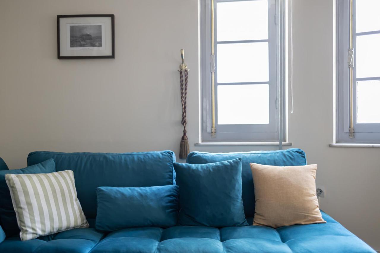 Ideal 4 Bdr Apartment In Plaka For 10! Афіни Екстер'єр фото