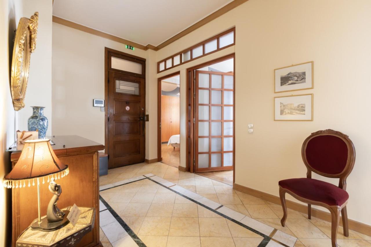 Ideal 4 Bdr Apartment In Plaka For 10! Афіни Екстер'єр фото