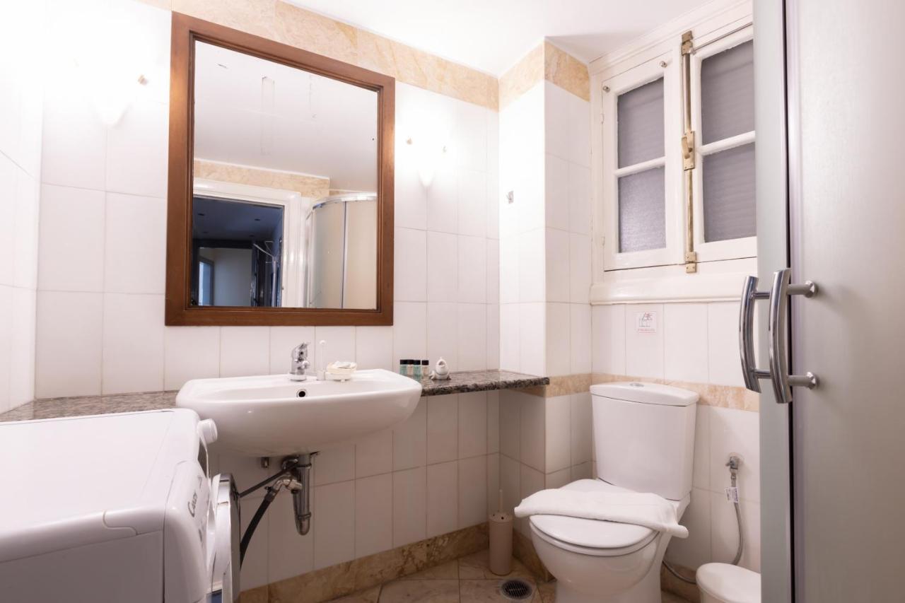 Ideal 4 Bdr Apartment In Plaka For 10! Афіни Екстер'єр фото